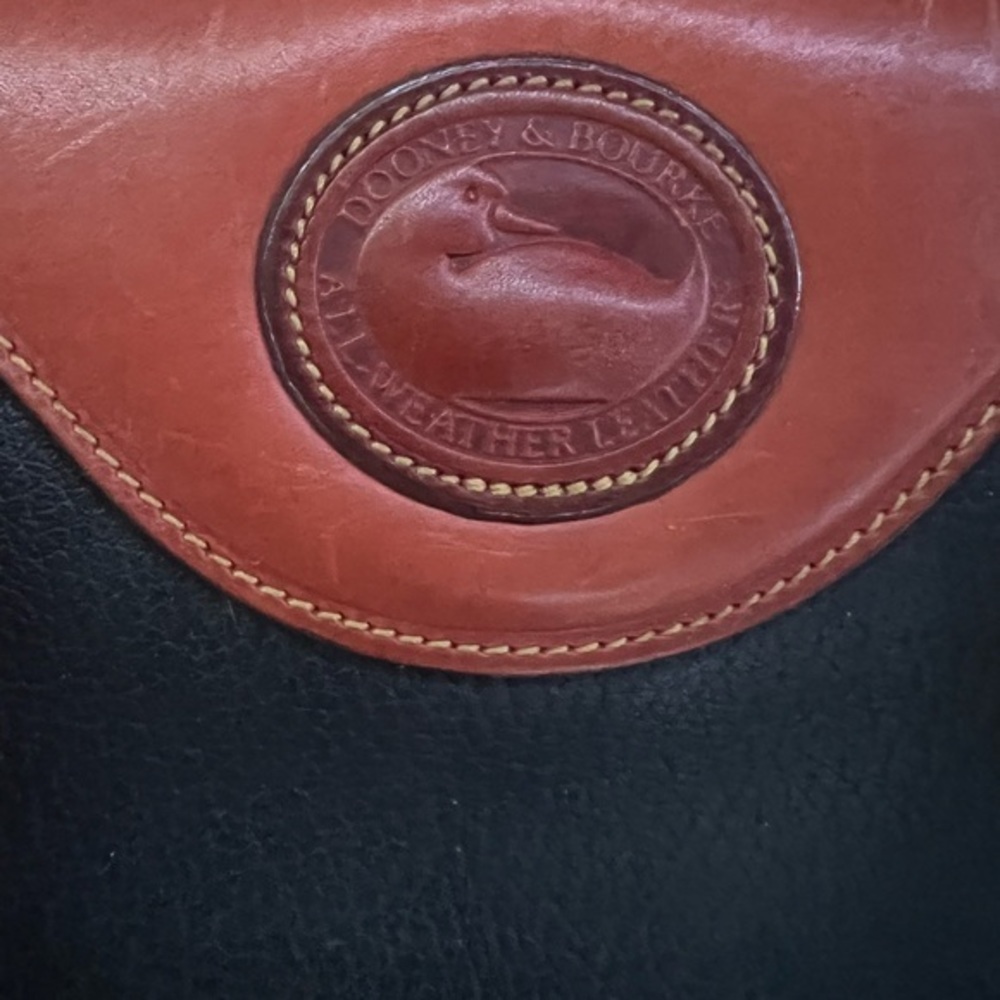 Dooney & Bourke - Picture 2 of 9